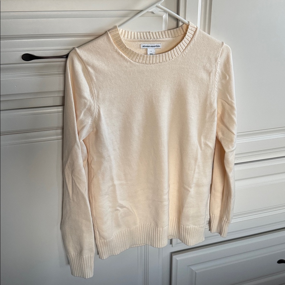 Amazon Essentials Women's Cream Crew Neck Sweater